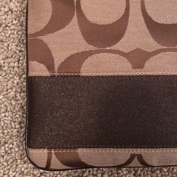 Coach Crossbody Bag - Picture 2 of 2